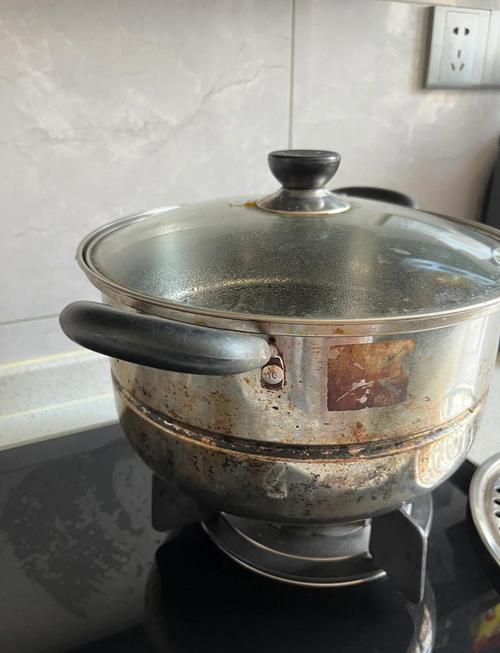梦见煮饭锅烧坏了是什么预兆？