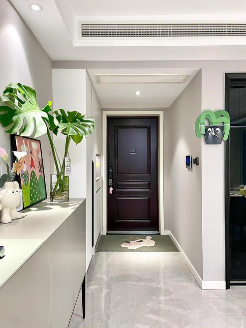 玄关风水摆放技巧有哪些，门口玄关应该摆放什么物品？