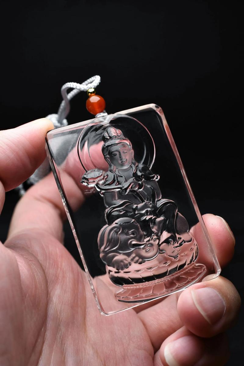 属蛇的人佩戴普贤菩萨佛牌，其寓意是什么？