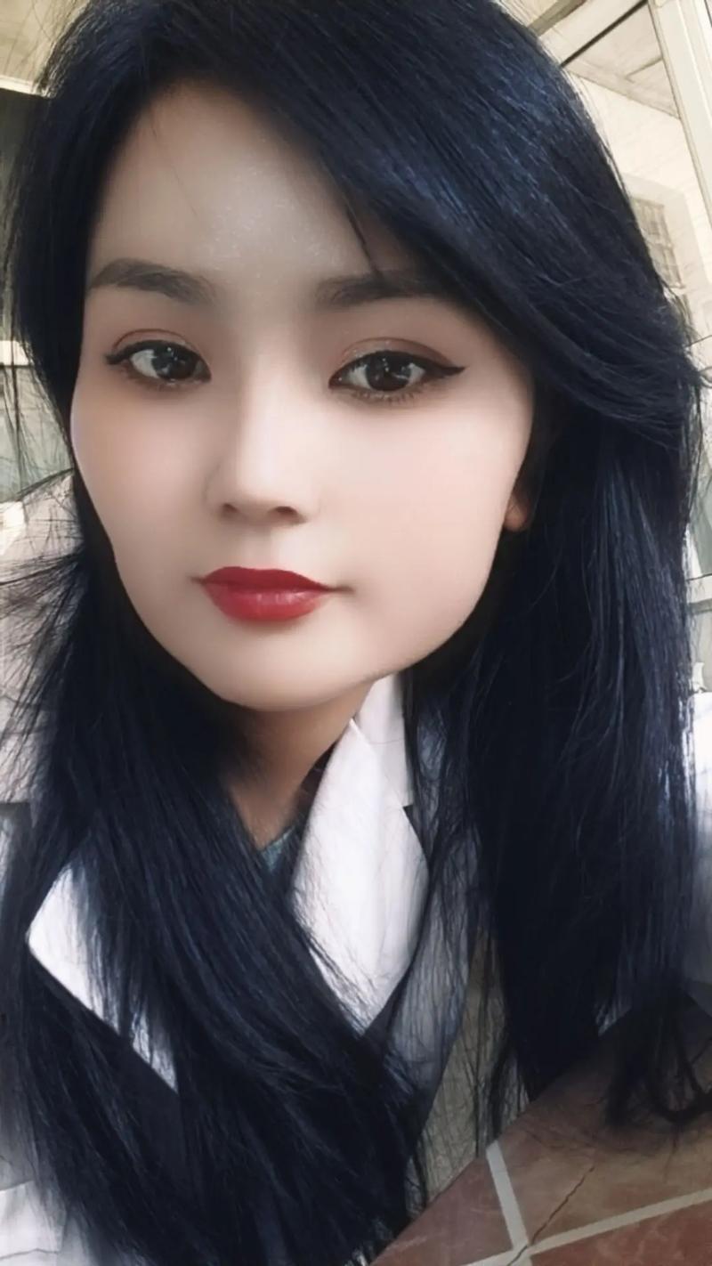 面相冷漠温柔的人为何显得如此温柔？