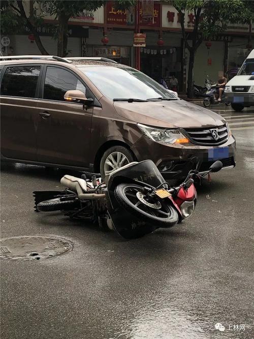梦见老公开车遭遇车祸，这预示着什么？寓意好不好？