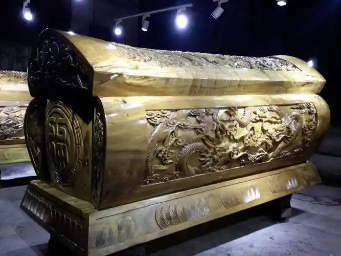 梦见捡到死人的东西有什么特殊预兆或含义？