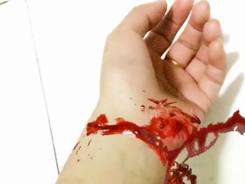 梦见别人手被砍断是什么预兆？预示着什么不好的事情即将发生？