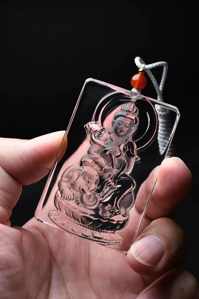 属蛇的人佩戴普贤菩萨佛牌，其寓意是什么？