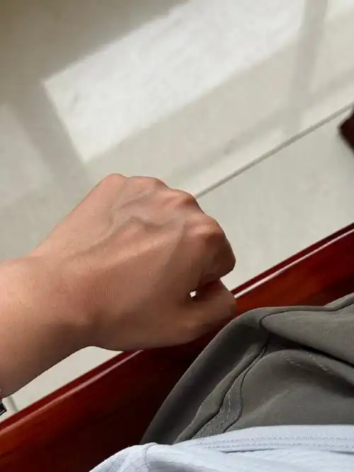 为什么手小的男人被认为不适合结婚？手短小的男人是否真的不好？