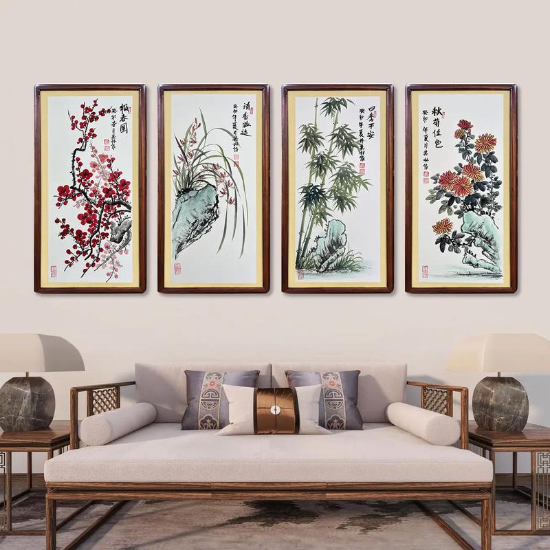 客厅挂梅兰竹菊字画应该放在哪个方位最合适？