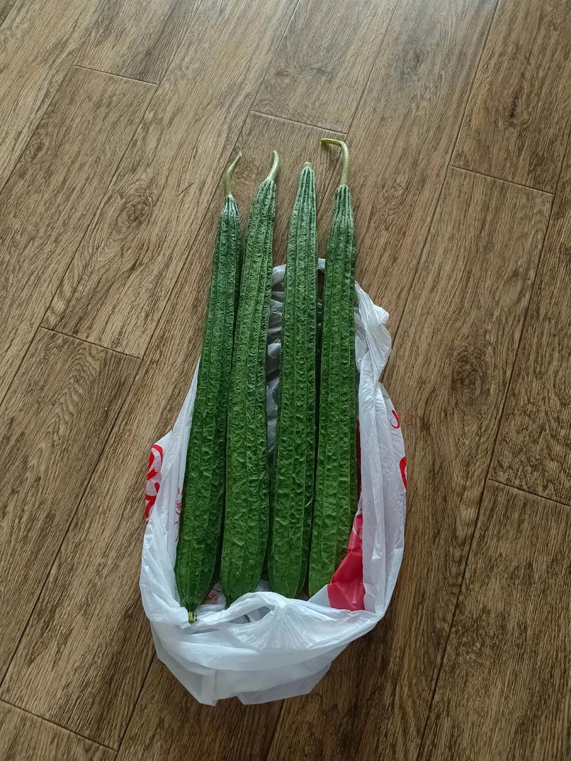梦见别人卖丝瓜或海椒是什么预兆？