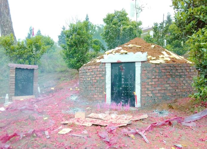 新坟下雨有什么忒别的寓意或说法？