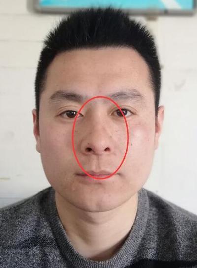 为什么露鼻孔的男人命运会如此坎坷？