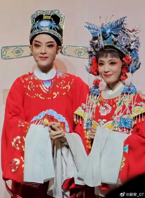 梦见扮演花脸唱戏的吉凶预兆是什么？