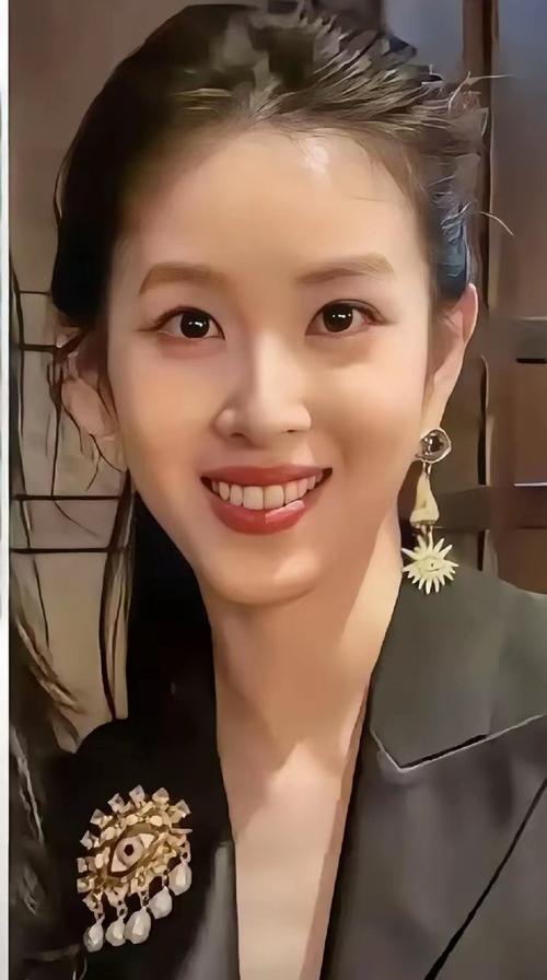 下巴尖的女人面相有什么特点？