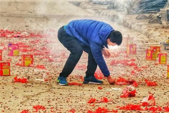 梦见结婚时为何会同时出现放炮烧纸的情景，这预示着什么？