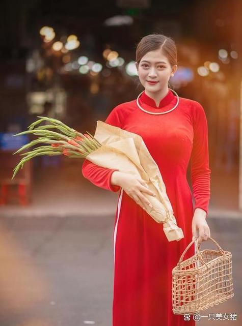 梦见别人身穿红衣预示着什么含义？