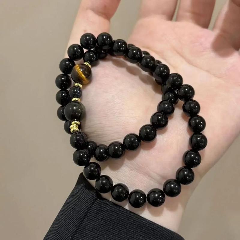 属虎女性佩戴什么饰品可依转运，黑曜石嫩否去除霉运？