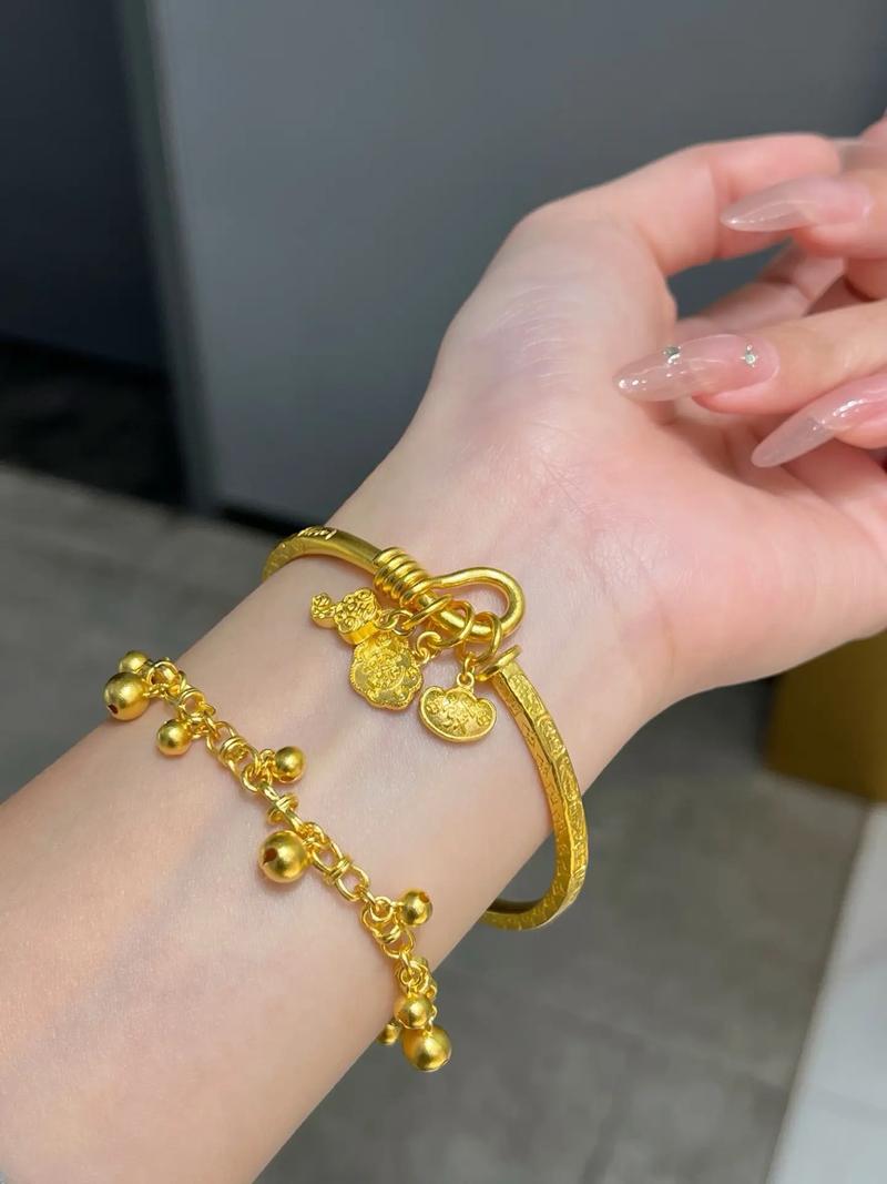 戴金手镯有哪些风水禁忌？如何佩戴更吉利？