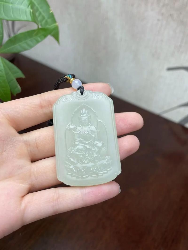 普贤菩萨属什么生肖？佩戴时应注意哪些事项？