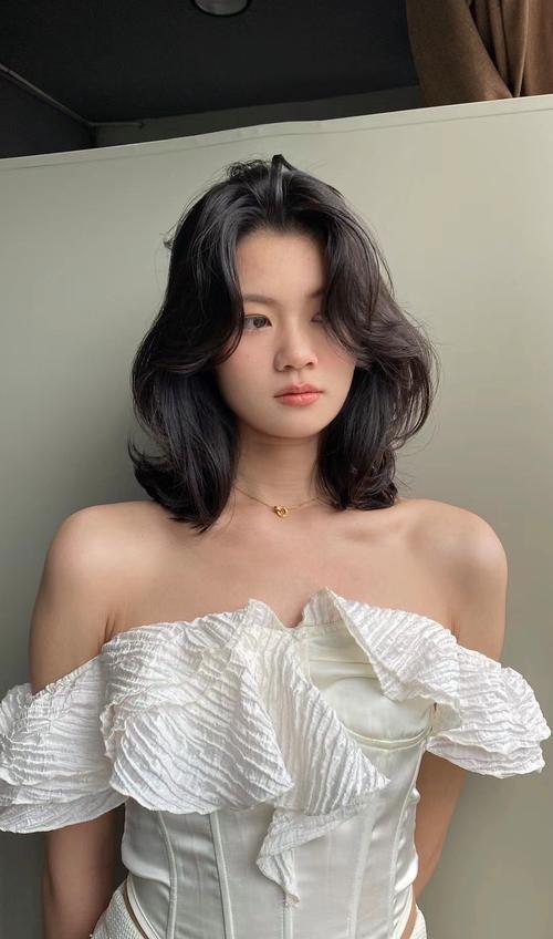 双鱼女生适合剪什么样的长尾发型呢？