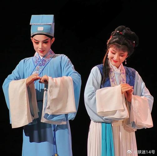梦见别人看歌剧是什么预兆或象征？