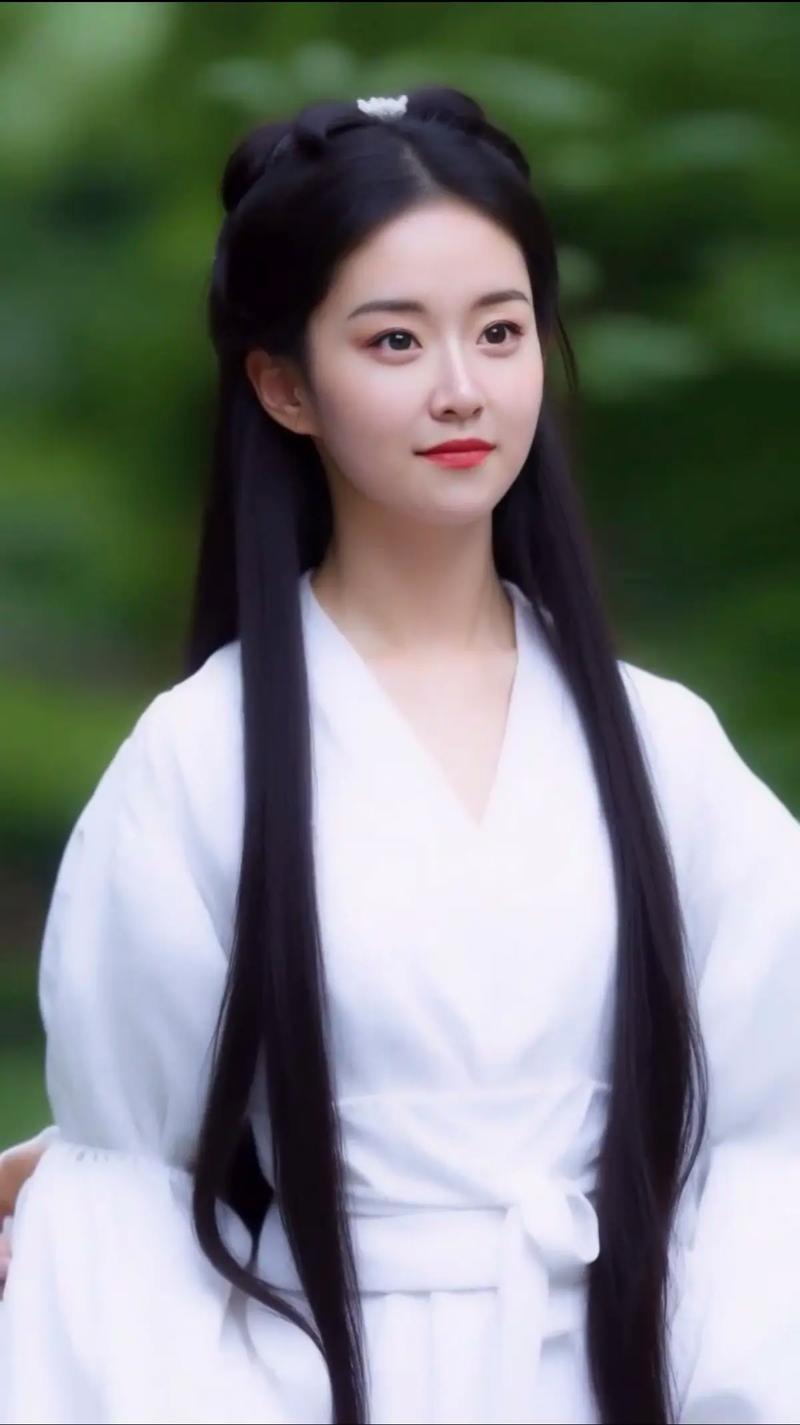 为什么大家总觉得小龙女过于单纯，她的性格特点背后有什么原因？
