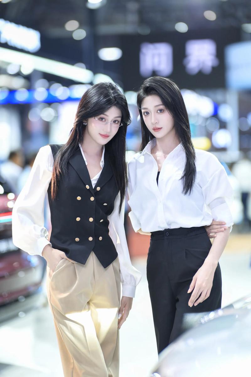 双子座女模特中，有哪些店铺的模特是双子座？