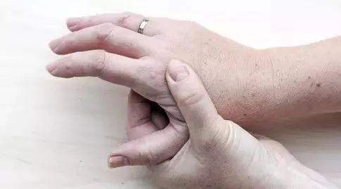 手是女人的第二张脸？先说八卦星座再聊风水八卦