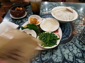 过桥米线: 云南特色美食