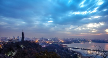 西湖：诗情画意？不，是叫卖声！