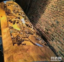 惊！棺材上再放棺材竟能暴富？2026年黄历显示这天最灵验