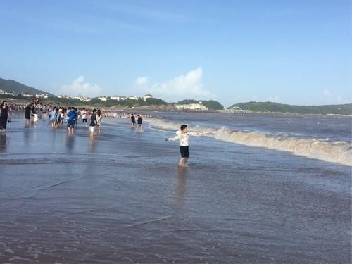 夏日晨曦， 日照金沙滩——亲子赶海乱炖大作战