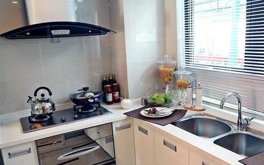 厨房潮湿阴暗的风水,厨房特bie潮湿是怎么回事