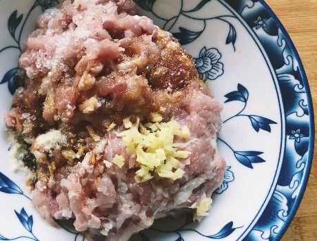 1. 衡山小馄饨：皮薄馅大，一口一个