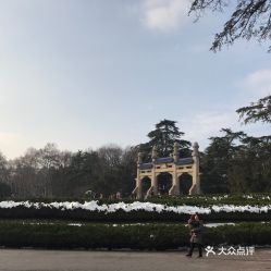 预约方式一：莫愁游玩官网