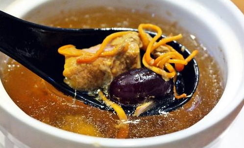2. 岭南第一汤：传统粤菜中的精华
