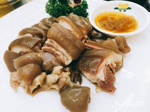 鱼煲：两种截然不同却同样诱人的选择