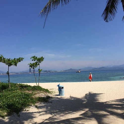 三亚：炎热带风光的南端明珠