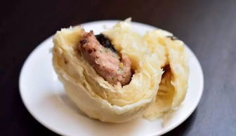 在濱 江区的美食有：鲜肉馄饨、羊肉烧卖、砂锅鱼头王、火焖鞭笋、油爆虾。