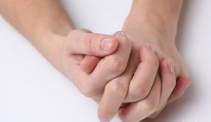 手指关节纹路多预示着什么样的命格或是什么原因造成的？