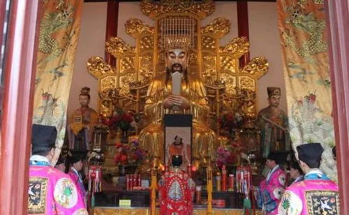 台北大稻埕慈圣宫：台湾人的首选