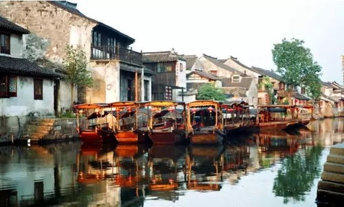 三、 周庄古镇：沉醉于木桥与流水之间