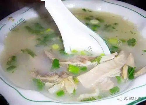3. 羊肉汤（喝完会想起童年的草原）