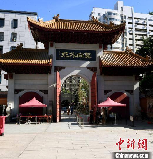 文化底蕴底蕴：虚假的吧