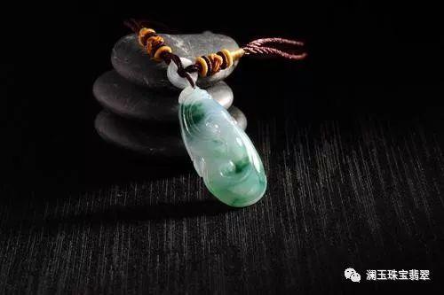 翡翠如意的由来与象征意义