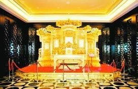 天上人间：镀金马桶的传说