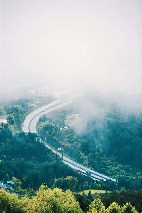 自驾线路推荐：一场与美景的亲密接触