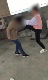 女人梦见许多人打群架是什么预兆？