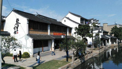 - 李源故居：明清建筑精粹