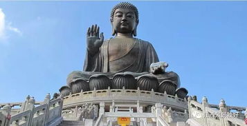 三、 天坛大佛和宝莲禅寺——虔诚与喧嚣并存