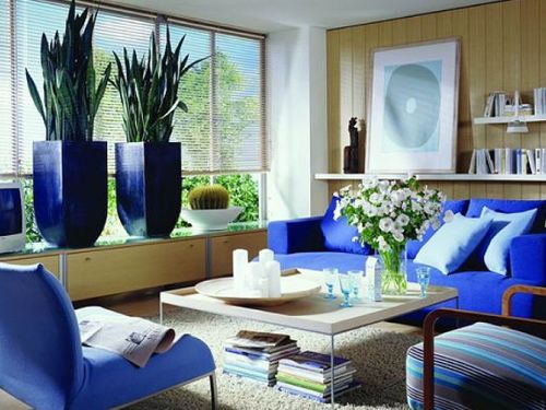 三、 沙发宜靠墙放置（稳稳当当才能招财！）