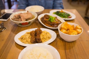 四、 美食探索：舌尖上的怀化诱惑集锦