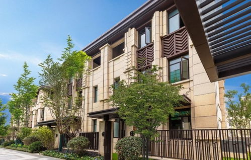 湖畔东南亚风情，大城打卡新宠，尽享异域魅力！